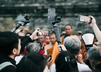 The impact of social media on modern journalism