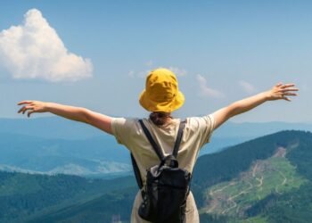 Travelling minds, open hearts