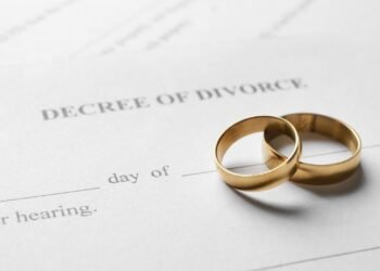 Why is divorce for women such a taboo in Pakistani society?