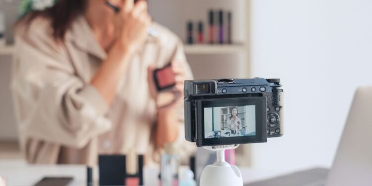 The digital revolution in fashion: Trends, influencers, and sustainability